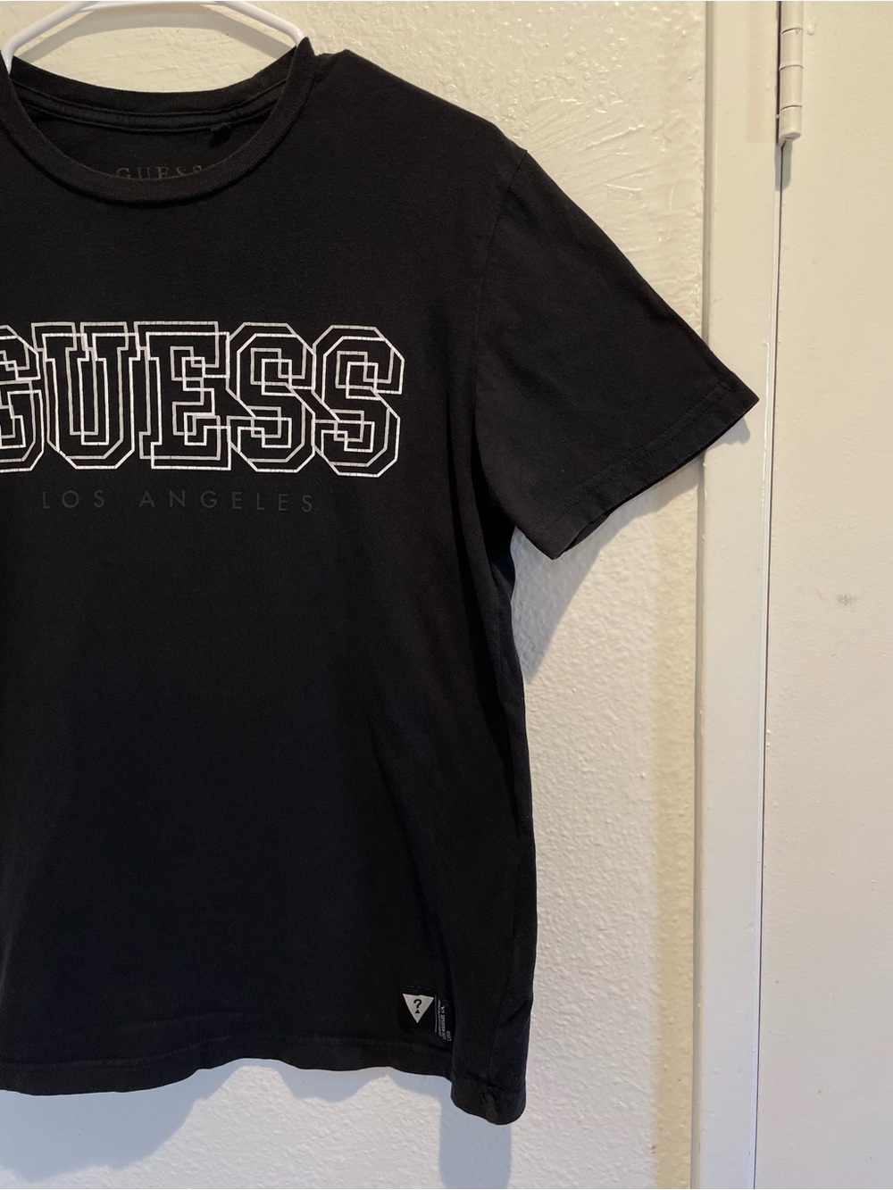 GUESS Los Angeles Mens Small T Shirt Black White Outline Graphic Logo Tee - Picture 3 of 7